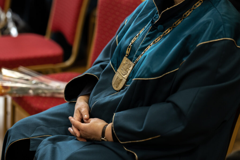 The New KU Senate Has Taken Office its Leaders Elected, the